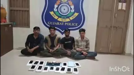 જૂનાગઢ: મધુરમ વિસ્તારમાં ચાર પ્લેટિનમ કોમ્પ્લેક્સ માં દુકાન રાખી ઓનલાઇન જુગાર રમાડતા ચાર શખ્સો ઝડપાયા