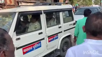 डुमरांव: पूर्व मंत्री मुकेश साहनी पहुंचे नया भोजपुर, कहा- भाजपा ने धर्म के नाम पर लोगों को लड़ाने का काम किया, करना होगा बहिष्कार