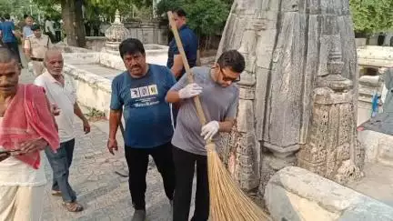 गोगुन्दा: वंदे गंगा जल संरक्षण जन अभियान के तहत जिला प्रशासन ने गंगू कुंड पर सफाई एवं श्रमदान किया