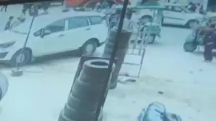 सहारनपुर: पुलिस लाइन पहुंचे युवक ने मारपीट के मामले में न्याय की गुहार लगाई, पुलिस प्रशासन से कार्रवाई की मांग की