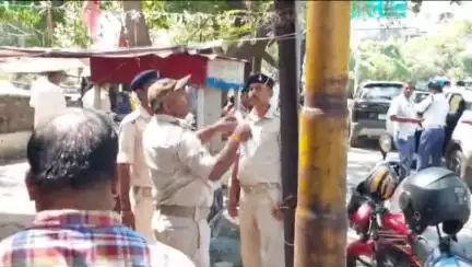 धनबाद/केंदुआडीह: धनबाद नगर निगम ने डीआरएम चौक से रणधीर वर्मा चौक तक अतिक्रमण हटाओ अभियान चलाया