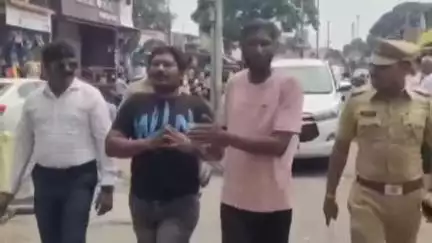 मावळ: साहेब..... मी भाई नाही.... वस्तीत भाई बनू पाहणाऱ्या गुन्हेगाराची गांधीनगर परिसरात पोलीसांनी काढली धिंड