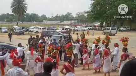 खूंटी: बिरसा कॉलेज ऑडिटोरियम में जिला विधिक सेवा प्राधिकार ने राज्य स्तरीय विधिक सेवा सह सशक्तिकरण शिविर किया आयोजित