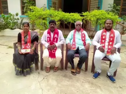 సంగారెడ్డి: స్కావెంజర్లు, స్వీపర్ల సమస్యల పరిష్కారం కోసం జూన్ 23న నిర్వహించే చలో కలెక్టరేట్ ను విజయవంతం చేయాలి : ఏఐటియుసి