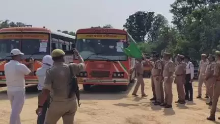 मथुरा: यूपी पुलिस आरक्षी पद पर चयनित अभ्यर्थियों को सीएम योगी देंगे नियुक्ति पत्र, मथुरा से रवाना हुए अभ्यर्थी