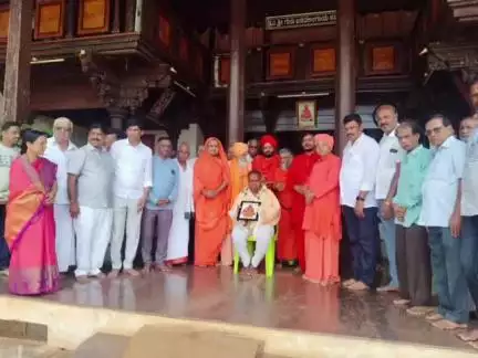 ಹಾನಗಲ್: ಅಕ್ಕಿಆಲೂರ ವಿರಾಕ್ತಾಮಠದಲ್ಲಿ ನೂತನ ಬಿಜೆಪಿ ಜಿಲ್ಲಾಧ್ಯಕ್ಷರಿಗೆ ಸನ್ಮಾನ