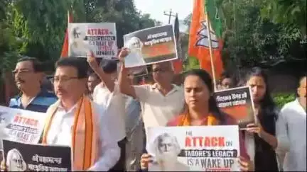 কমলপুর: বিশ্বকবি রবীন্দ্রনাথ ঠাকুরের স্মৃতিভূমিতে হামলার প্রতিবাদে কমলপুরে বিজেপির বিশাল বিক্ষোভ,