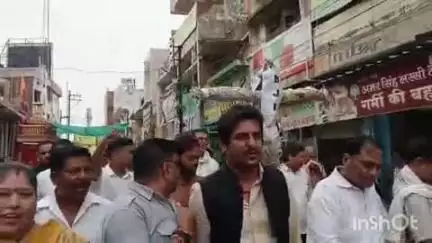 राजनांदगांव: शहर के मानव मंदिर चौक में कांग्रेस कार्यकर्ताओं और पदाधिकारियों द्वारा ईडी का पुतला दहन किया गया