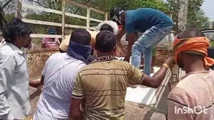 गुरूर: ग्राम डांडेसरा में हादसे के बाद ठेकेदार और सुपरवाइजर के खिलाफ मामला दर्ज, लापरवाही के चलते मजदूर की हुई मौत