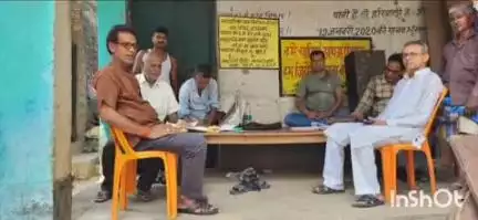 दाउदनगर: इब्राहिम शहीद सामुदायिक भवन के पास नगर परिषद द्वारा लगाए गए होल्डिंग टैक्स वसूली शिविर में ₹39,000 की हुई वसूली