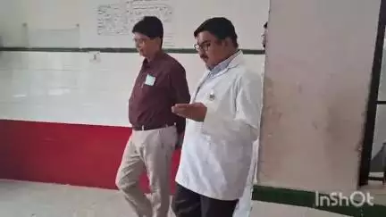 संभल: जिला अस्पताल में स्वास्थ्य विभाग ने एहतियातन अलर्ट जारी किया, सीएमओ सम्भल ने किया अस्पताल का निरीक्षण