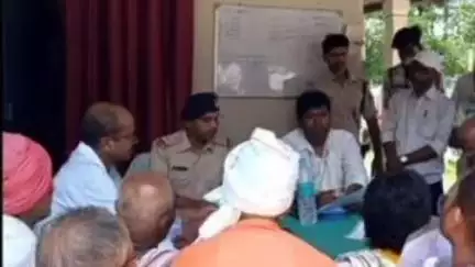 लदनिया: थाना दिवस के अवसर पर लदनियां थाना परिसर में थाना दिवस का आयोजन किया गया