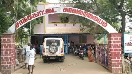 காரைக்குடி: மாத்தூரில் சட்டவிரோதமாக மண் அள்ளிய இருவர் கைது "இரண்டு டிராக்டர்கள் பறிமுதல்"