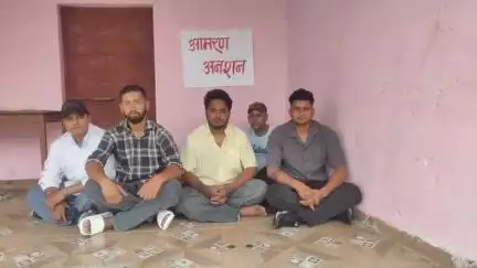 बेरीनाग: छात्र नेता नीरज शाह का आमरण अनशन जारी है