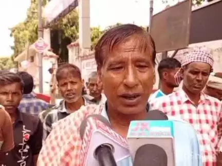 बरेली: बिथरी चैनपुर थाना क्षेत्र के श्याम नगर गोटिया में झूठा प्रार्थना पत्र देने के शक में दबंगों ने एक व्यक्ति को पीटा