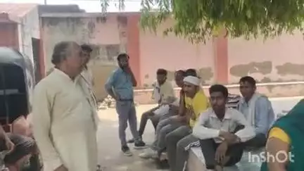 फिरोज़ाबाद: थाना मटसेना क्षेत्र सड़ामई में फांसी के फंदे पर लटका मिला युवक का शव, परिजनों में मचा कोहराम