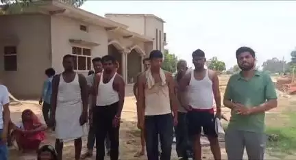 लालगंज: बरियारपुर गांव के ग्रामीणों ने बिजली समस्या को लेकर जताया विरोध, ग्रामीणों ने समस्या के निस्तारण की मांग की #jansamasya