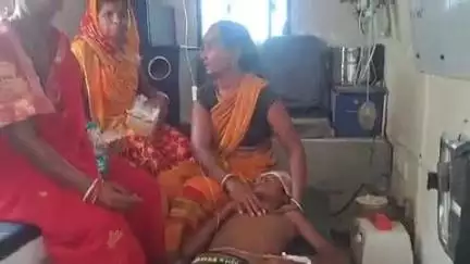 खड़गपुर: हाईवा की टक्कर से घायल ई-रिक्शा चालक की मौत, रायपुरा के पास ग्रामीणों ने किया सड़क जाम