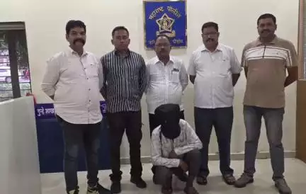नाशिक: इंदिरानगर भागात खुन करून 2 महिन्यांपासून फरार असलेल्या आरोपीला गुन्हे शाखा युनिट 2च्या पथकाने पाथर्डी फाटा येथे केली अटक