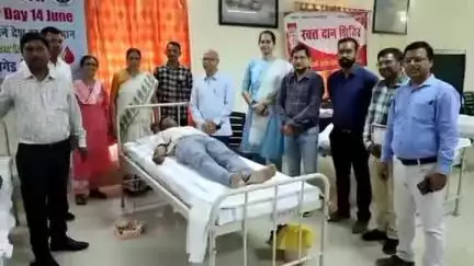 जबलपुर: विश्व रक्तदाता दिवस पर रेलवे अस्पताल के सभागार में रक्तदान शिविर का आयोजन