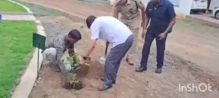 राजनांदगांव: शहर के पुलिस महानिरीक्षक कार्यालय और पीटीएस राजनांदगांव परिसर में डीजीपी द्वारा वृक्षारोपण किया गया