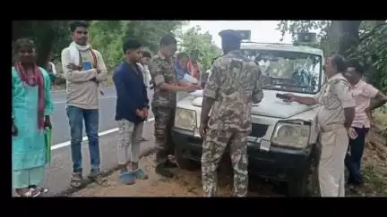 बांसजोर: एनएच 143 बांसजोर-सिमडेगा-रांची मार्ग पर वाहन जांच अभियान, जुरकेला मोड़ पर पांच वाहनों का चालान