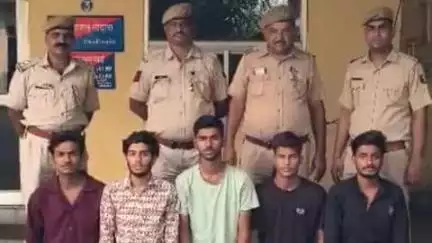लाडपुरा: डडवाड़ा राधा कृष्ण मंदिर के निकट चाकूबाजी के 5 आरोपियों को गिरफ्तार किया गया, 3 नाबालिग भी निरुद्ध