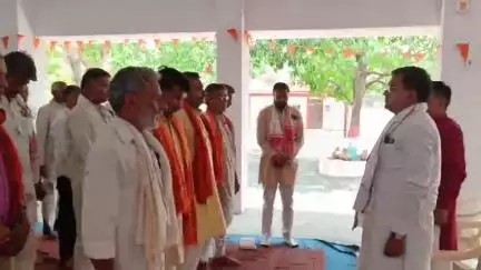 सारंगपुर: गुलावता पाडल्या माता मंडल की संकल्प से सिद्धि तक अभियान में बैठक, अहमदाबाद विमान हादसे के मृतकों को श्रद्धांजलि