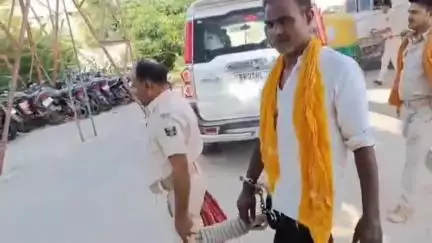लखीसराय: कुंदर बराज रोड से चानन पुलिस ने एक व्यक्ति को नशे की हालत में किया गिरफ्तार, कोर्ट में पेश किया