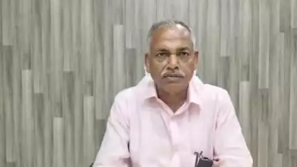 डुमरा: डुमरा कार्यपालक भवन प्रमंडल विभाग द्वारा कराए जा रहे कार्य की कार्यपालक अभियंता ने दी जानकारी