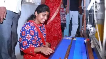జనగాం: సాంప్రదాయాలకు గౌరవించే చేనేత వస్త్రాలను ప్రోత్సహించాలి ,పాలకుర్తి ఎమ్మెల్యే యశస్విని రెడ్డి