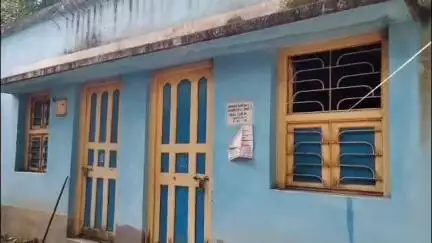 রানাঘাট ২: স্বামীকে খুনের চেষ্টার অভিযোগ,অভিযুক্ত স্ত্রীকে বীরণগর থেকে গ্রেফতার ধানতলা পুলিশের,পুলিসের বিরুদ্ধে বল প্রয়োগের অভিযোগ