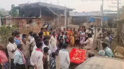 అసిఫాబాద్: సీపీఆర్‌పై ప్రతి ఒక్కరూ అవగాహన కలిగి ఉండాలి: సామెల గ్రామంలో వాంకిడి ఎస్సై ప్రశాంత్