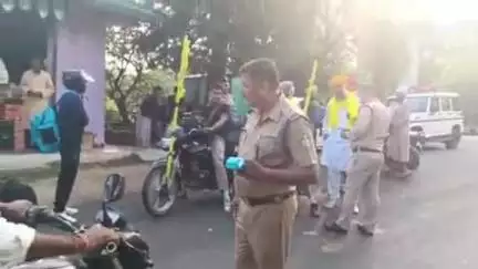 द्वाराहाट: द्वाराहाट पुलिस ने दुर्घटनाओं को रोकने के लिए यात्रा मार्ग पर ओवर स्पीड वालों पर कसा शिकंजा, कई वाहन चालकों के किए चालान