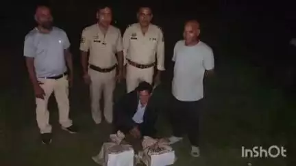 ढटवाल: भोरंज पुलिस ने स्कूटी सवार से 24 बोतल अवैध शराब बरामद की, जाहू में नाके के दौरान 18,000 एमएल देशी शराब जब्त