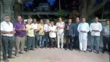 महू-अहमदाबाद विमान दुर्घटना में मारे गए लोगों को श्रद्धांजलि दी गई