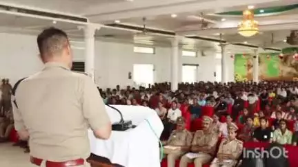 संभल: SP कृष्ण कुमार द्वारा लखनऊ में चयनित अभ्यर्थियों को नियुक्ति पत्र देने के संबंध में D.R रिजॉर्ट बहजोई में ब्रीफिंग की गई