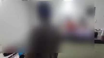 अररिया: पोठिया ओवर ब्रिज पर एक अनियंत्रित पिकअप वैन ने बाइक में मारी टक्कर, हादसे में तीन लोगों की हुई मौत