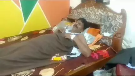 करकटा हेडमास्टर द्वारा पेंटर जिलानी को दूर व्यवहार तेज गर्मी में जबरन काम लिया गंभीर हालत अस्पताल भर्ती शीघ्र कार्रवाई