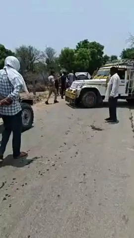 बस्सी: दीपपुरा-बस्सी सड़क मार्ग पर पेयजल समस्या को लेकर ग्रामीणों ने लगाया जाम, पुलिस ने समझाइश कर रास्ता खुलवाया