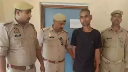 झांसी: कोतवाली पुलिस ने ग्वालियर रोड से एक आरोपी को किया गिरफ्तार, बरामद हुए 315 बोर का तमंचा, दो जिंदा कारतूस और एक स्कूटी