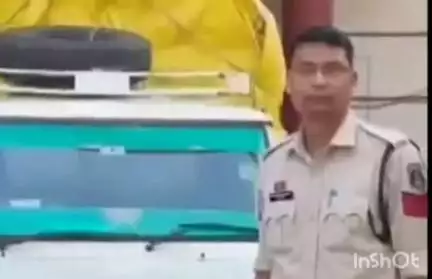 प्रतापपुर: प्रतापपुर पुलिस ने अवैध कबाड़ पर की सख्त कार्रवाई, एक पिकअप वाहन और ₹80 हजार कीमत का कबाड़ किया ज़ब्त, 1 आरोपी गिरफ्तार