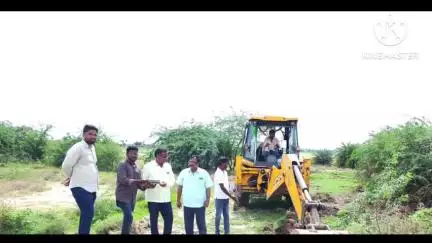 శాలిగౌరారం: రైతులకు సాగునీరు అందించే చెరువుల ను కాపాడుకోవాల్సిన బాధ్యత అందరిపై ఉంద:ఆర్డీవో అశోక్ రెడ్డి