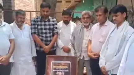 ज्ञानपुर: भदोही में एयर इंडिया प्लेन क्रैश में मृतकों की आत्मा की शांति हेतु कांग्रेस कार्यालय में आयोजित हुई शोकसभा