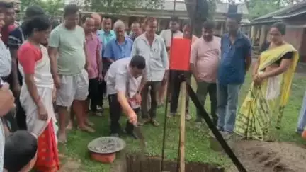 বৰক্ষেত্ৰী: বৰক্ষেত্ৰী সমষ্টিৰ কৰিয়া আৰু মৰোৱাত দুটা আদৰ্শ অংগনবাড়ী কেন্দ্ৰৰ আধাৰশিলা স্থাপন,উপস্থিত বিধায়ক দিগন্ত বৰ্মন