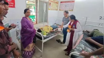 ବୌଦ୍ଧ ସଦର: ଖଜୁରୀପଡାରେ ଟ୍ରକ-ବୋଲେରୋ ଧକ୍କାରେ ଗୁରୁତରଙ୍କୁ ମେଡିକାଲରେ ଭେଟିଲା ପ୍ରଶାସନ