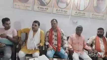 गढ़वा: भाजपा विधायक के आवास पर भाजपा नेताओं ने की प्रेसवार्ता, झामुमो पर बोला जुबानी हमला