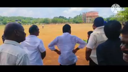 సత్తుపల్లి: పట్టణంలోని ప్రభుత్వ డిగ్రీ కాలేజీలో నూతన షెడ్లు ఏర్పాటుకు భవనాన్ని పరిశీలించిన రాష్ట్ర కాంగ్రెస్ నేత మట్ట దయానంద్