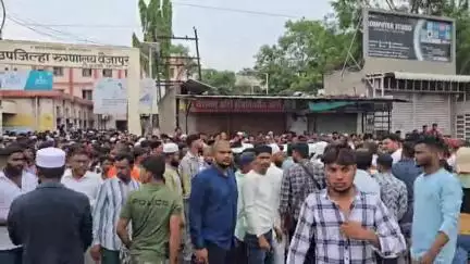 वैजापूर: खंडाळा येथील चाकू हल्ल्यात मृत्यूप्रकरणातील सात आरोपींना अटक, पोलीस अधीक्षकांची कार्यालयात माहिती