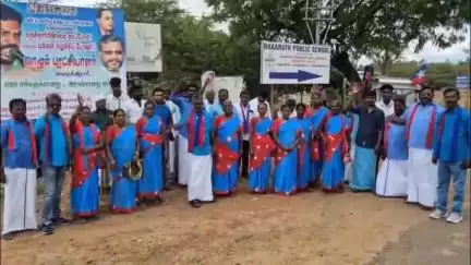காரைக்குடி: கழனிவாசல் பகுதியில் மதச்சார்பின்மை பேரணியில் கலந்து கொள்ள 30 க்கும் மேற்பட்ட வாகனங்களில் புறப்பட்ட விசிக நிர்வாசிகள்,தொண்டர்கள்